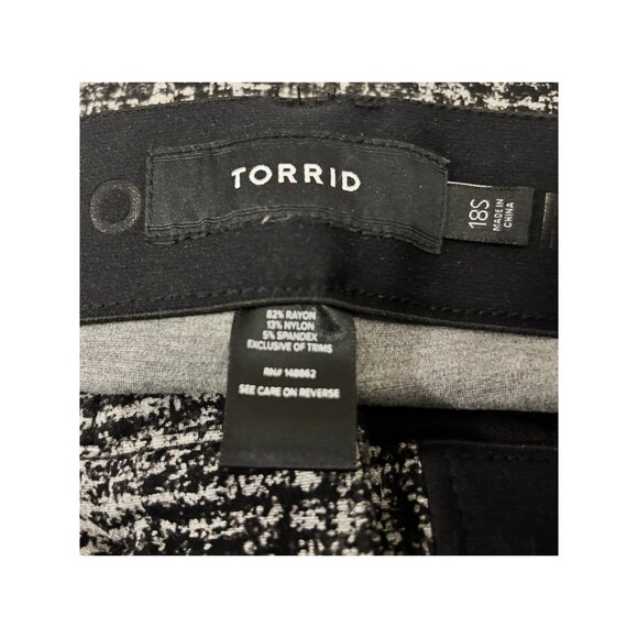 Torrid Bombshell Boot Luxe Ponte Pant Scratchy Tweed Deep Plaid Size 18 Short - Picture 5 of 5